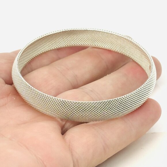 7.5" Tiffany & Co Somerset Firm Dome Mesh Bangle Bracelet in Silver - Picture 2 of 7
